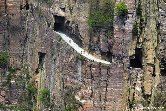 胆小莫看! 全中国最险的7条挂壁公路