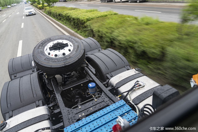 百万豪车,配置不输欧卡 卡友解放西北王的诗和远方