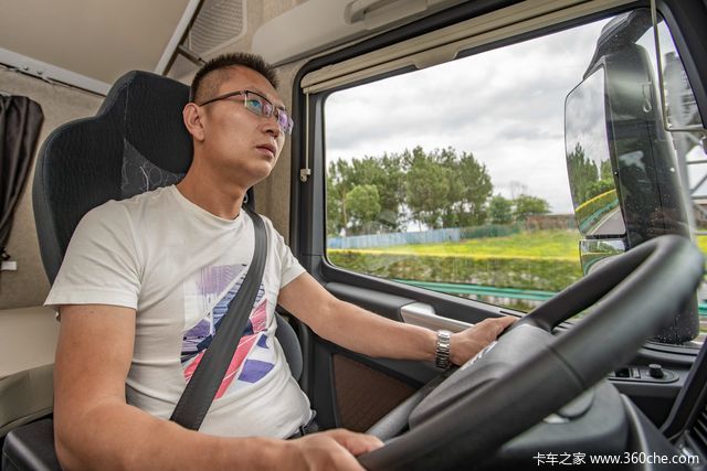 百万豪车,配置不输欧卡 卡友解放西北王的诗和远方