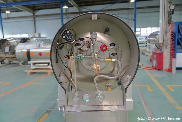 不锈钢如何变身LNG储罐?88道工艺,道道质检,真空抽7天!