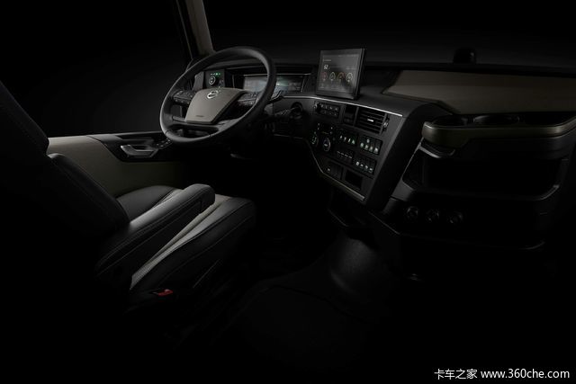 沃尔沃发布新车了 FM变化最大 全液晶仪表盘 LED大灯